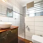 Дом отдыха Cosy Alegranza 105, Communal Pool, Private Garden *